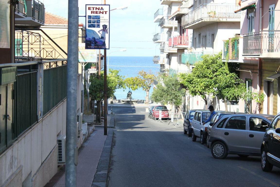 Monovano Di Schiso Giardini Naxos Eksteriør bilde